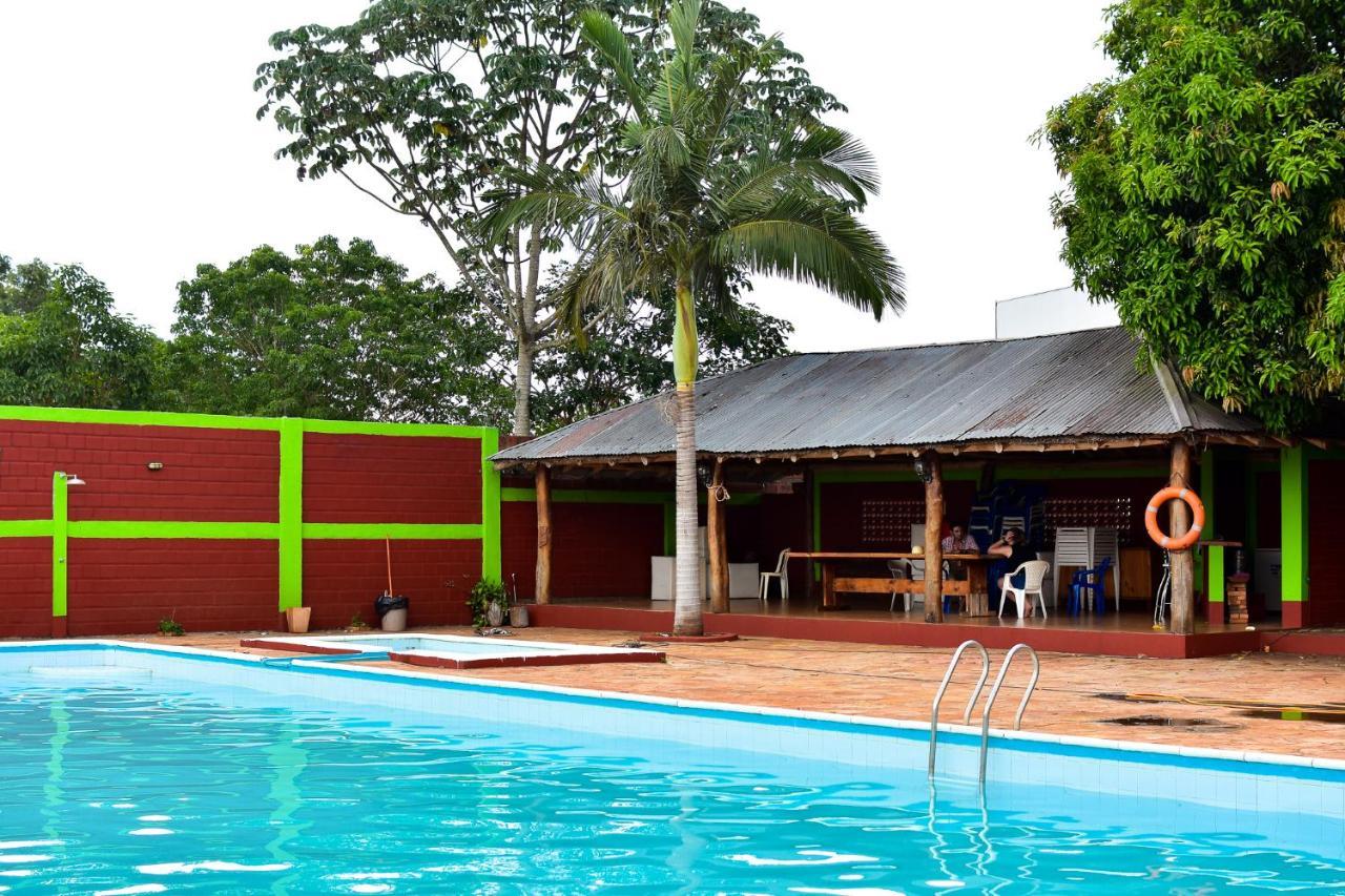 Palmas Park Hotel Y Restaurant Obligado Esterno foto